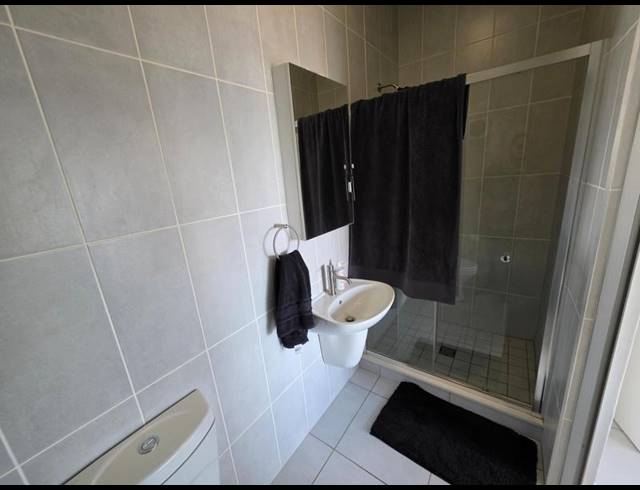 2 BEDROOM PROPERTY TO RENT IN MOOIKLOOF